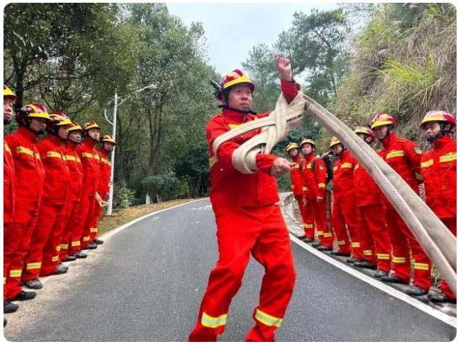 江西安遠|&ldquo;最美消防員&rdquo;守護紅色土地的綠水青山